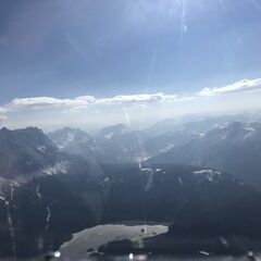 Flugwegposition um 14:02:54: Aufgenommen in der Nähe von Garmisch-Partenkirchen, Deutschland in 2761 Meter